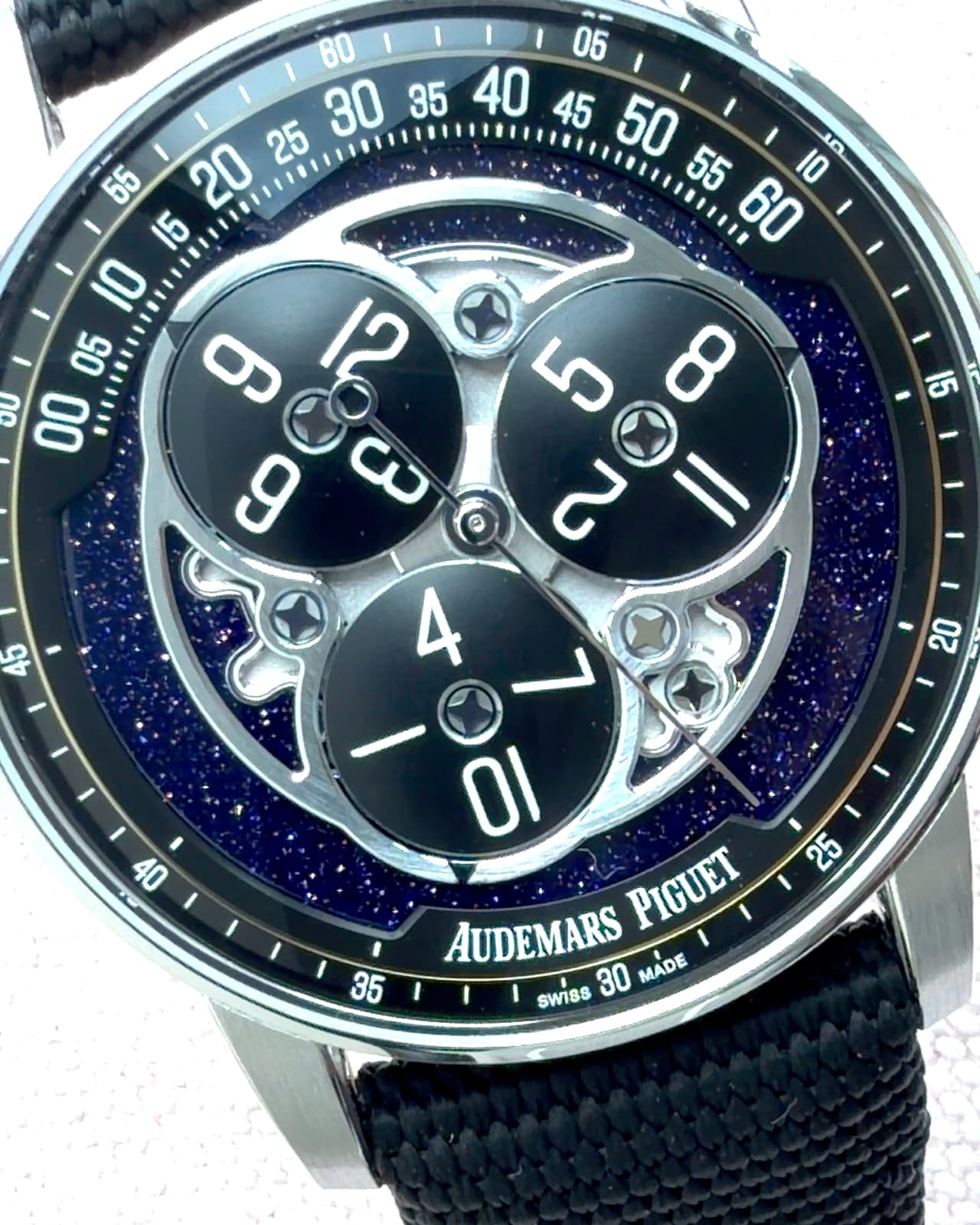 Audemars Piguet Starwheel 15212NB, aventurine dial catching the light